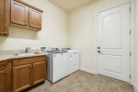 2133 Gorden Crossing Gallatin TN 37066