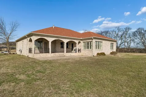 2133 Gorden Crossing Gallatin TN 37066