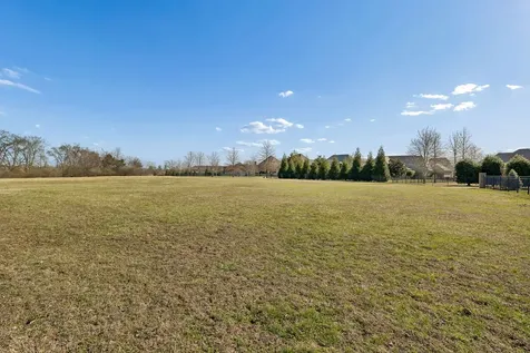 2133 Gorden Crossing Gallatin TN 37066