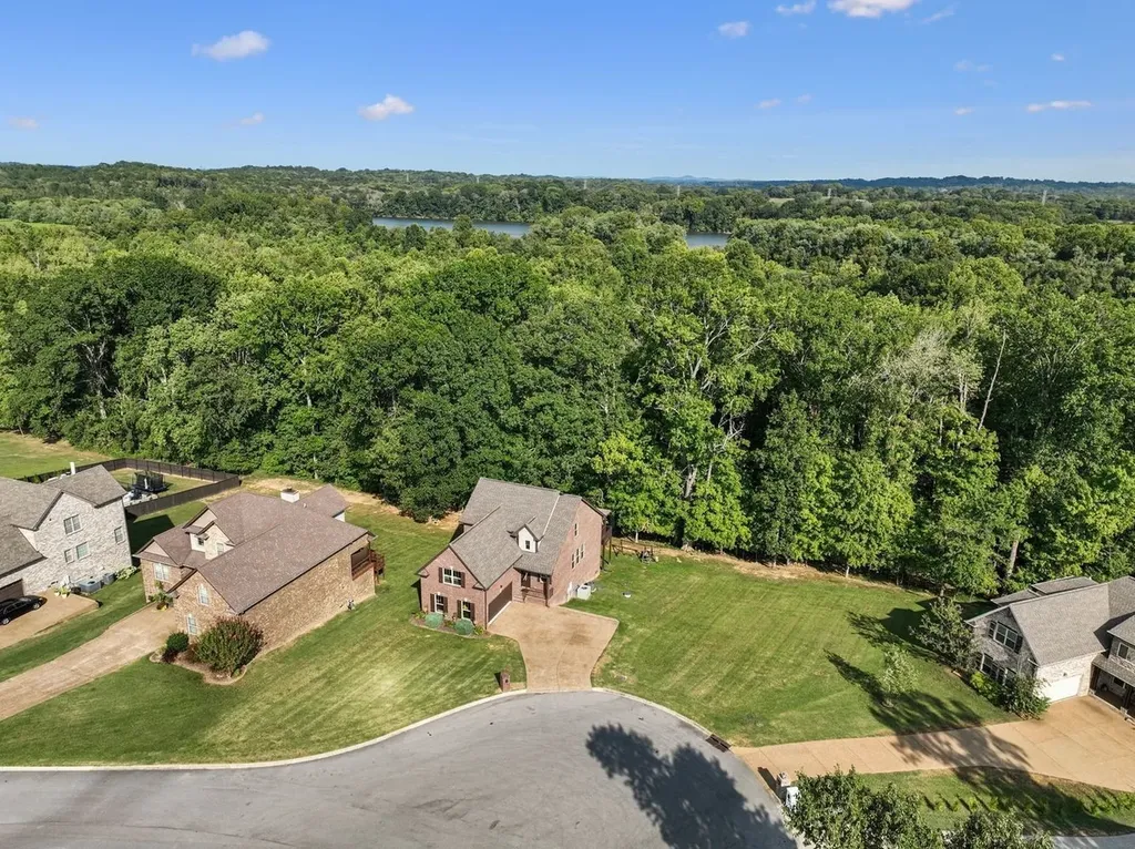 402 Zephyr Cove Lebanon TN 37087