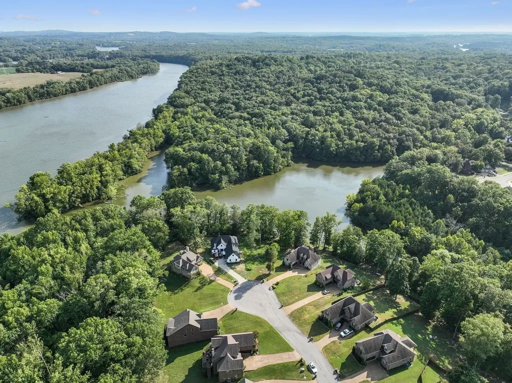 402 Zephyr Cove Lebanon TN 37087