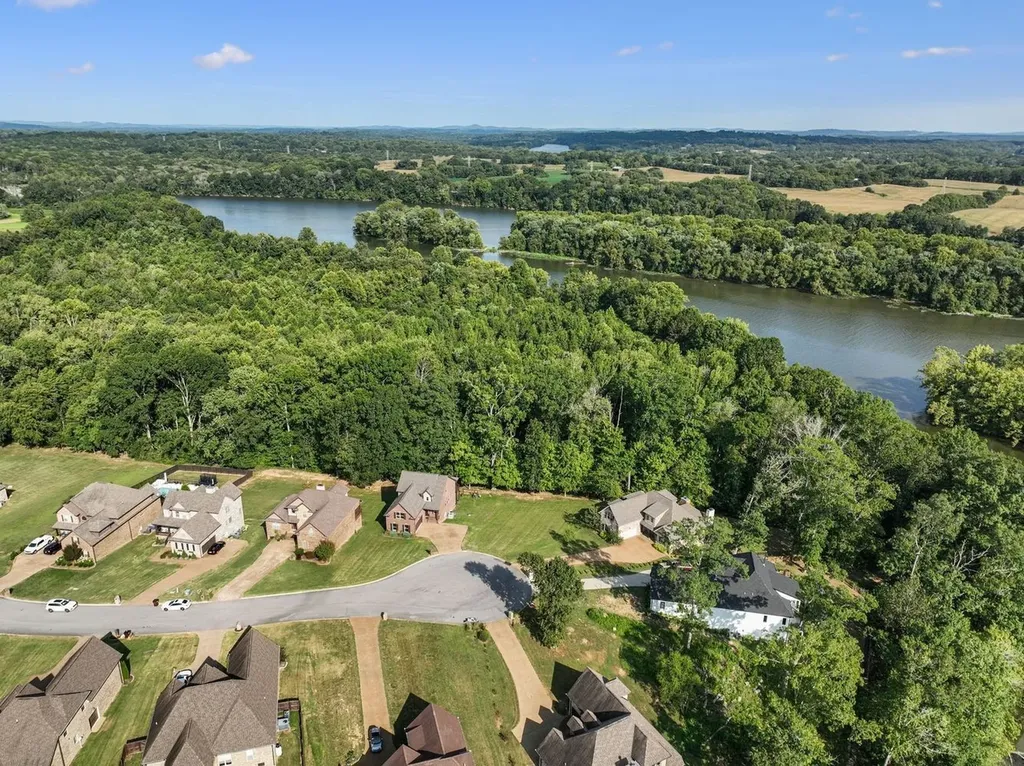 402 Zephyr Cove Lebanon TN 37087