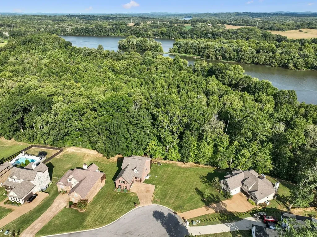 402 Zephyr Cove Lebanon TN 37087