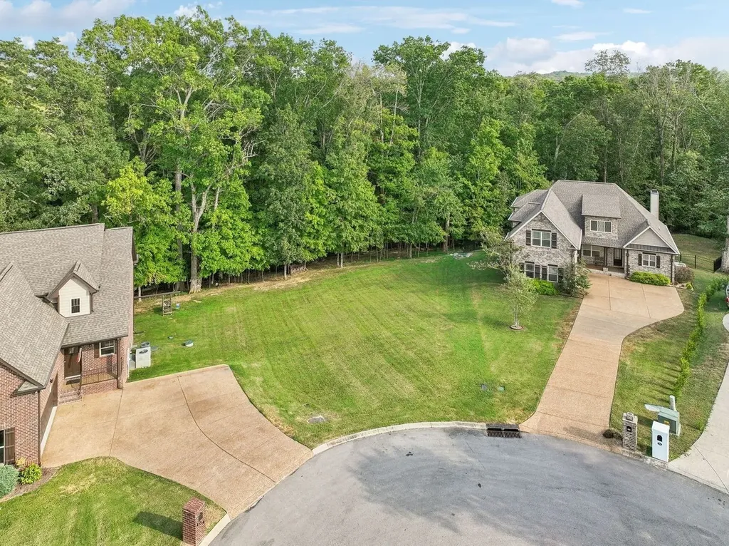 402 Zephyr Cove Lebanon TN 37087