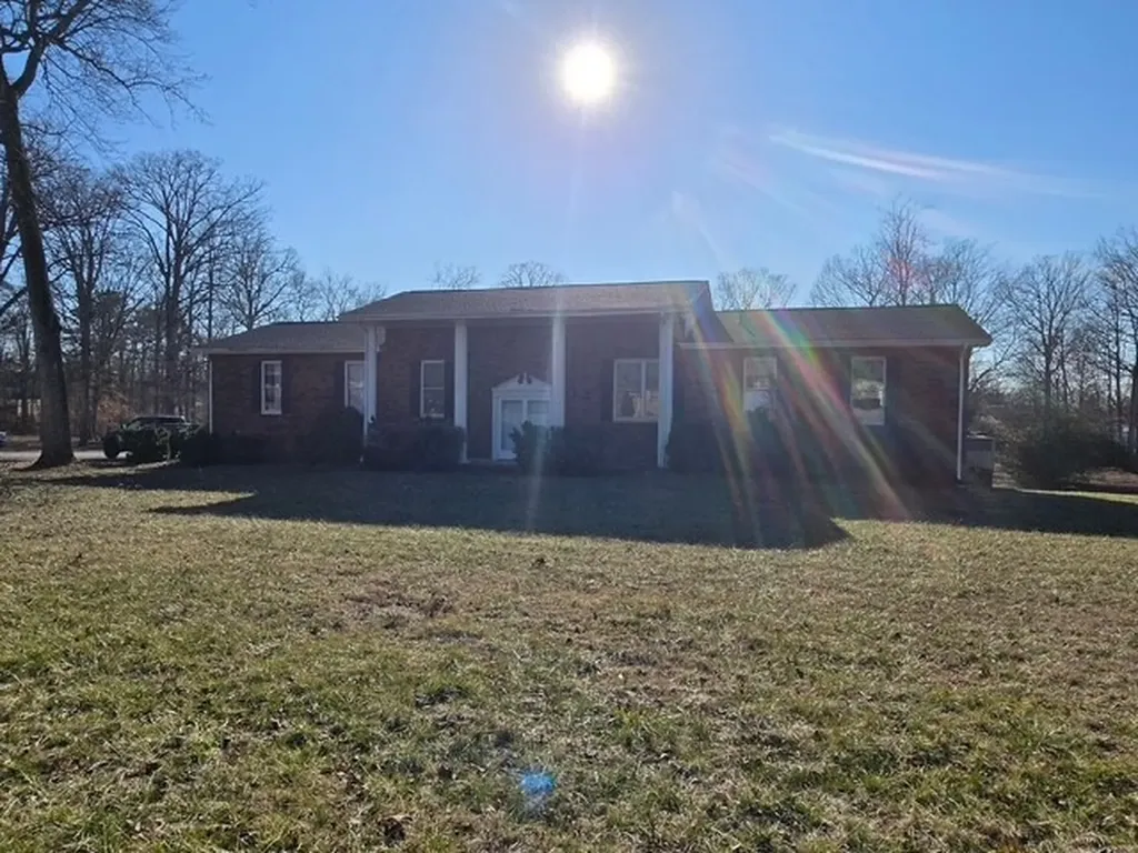 1501 Hillwood Circle Lafayette TN 37083