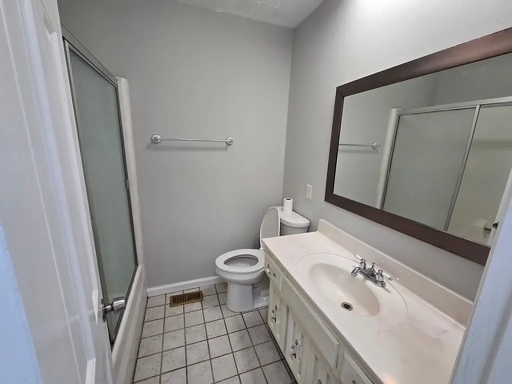 1501 Hillwood Circle Lafayette TN 37083