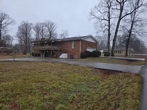 1501 Hillwood Circle Lafayette TN 37083