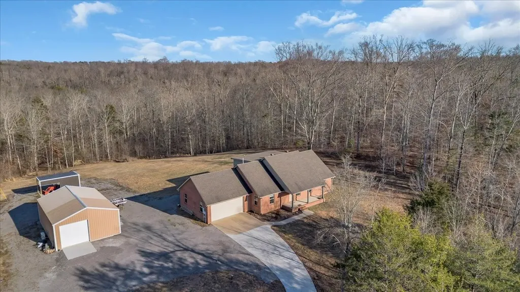 3173 Barnes Mill Road Smithville TN 37166