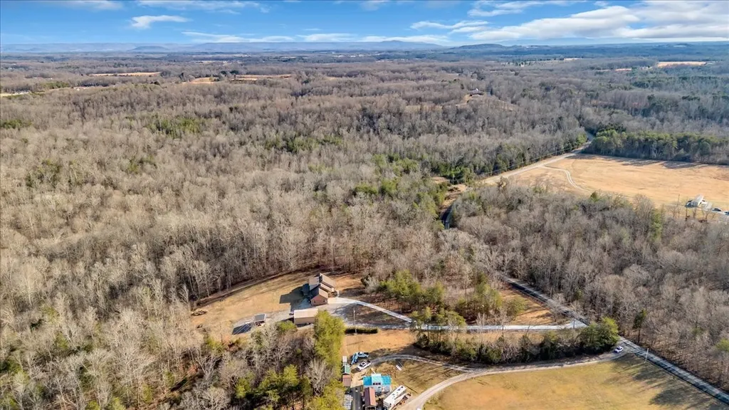 3173 Barnes Mill Road Smithville TN 37166
