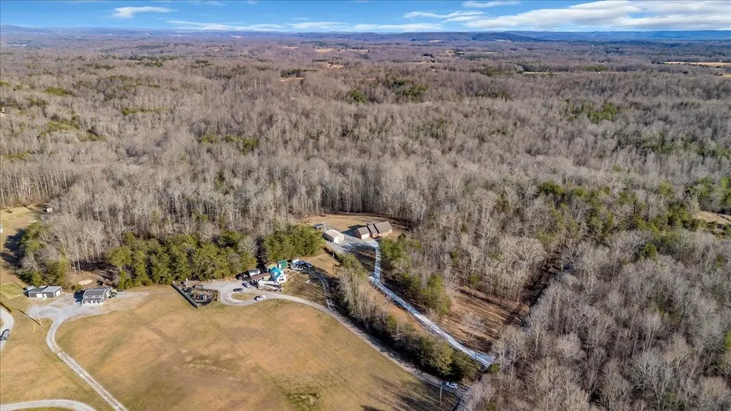 3173 Barnes Mill Road Smithville TN 37166