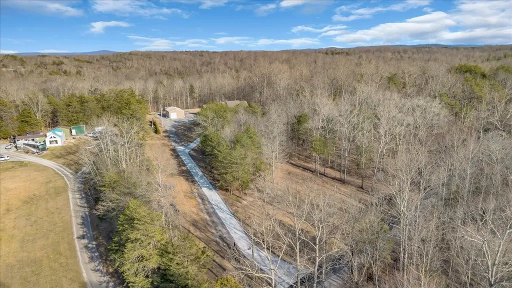 3173 Barnes Mill Road Smithville TN 37166