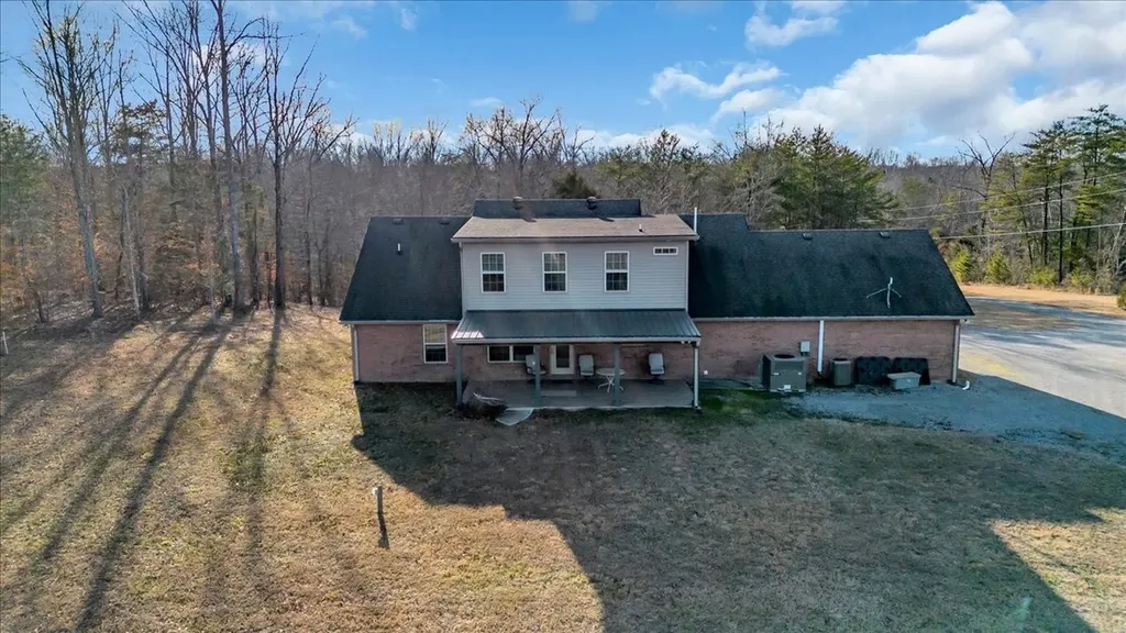 3173 Barnes Mill Road Smithville TN 37166