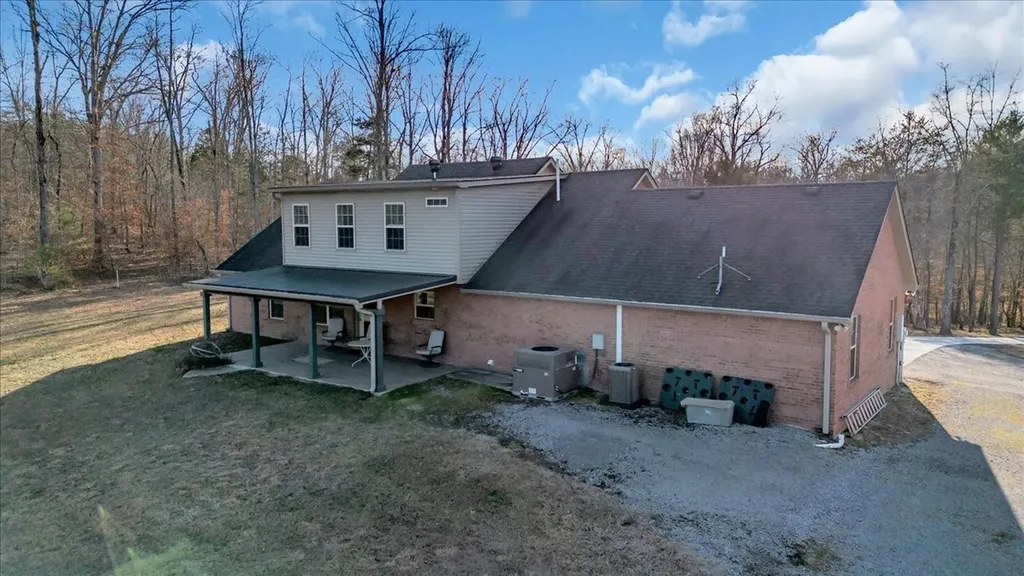 3173 Barnes Mill Road Smithville TN 37166