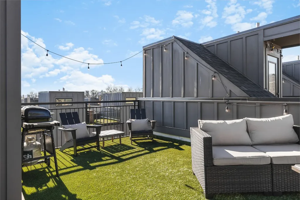 738 Douglas Avenue Nashville TN 37207
