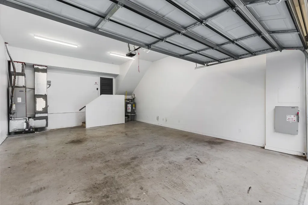 738 Douglas Avenue Nashville TN 37207