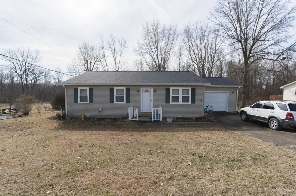 100 Hickory Hollow Drive Madisonville KY 42431