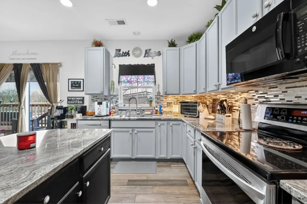 2620 Bluffton Lane Columbia TN 38401