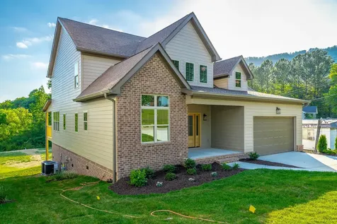 676 Courtney Lane Chattanooga TN 37415