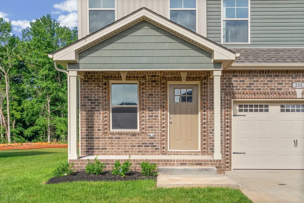 330 Cardinal Creek Clarksville TN 37040