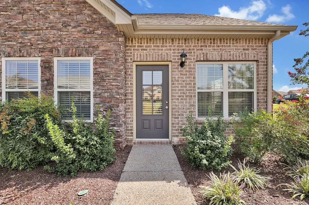 3207 Livermore Lane Murfreesboro TN 37130