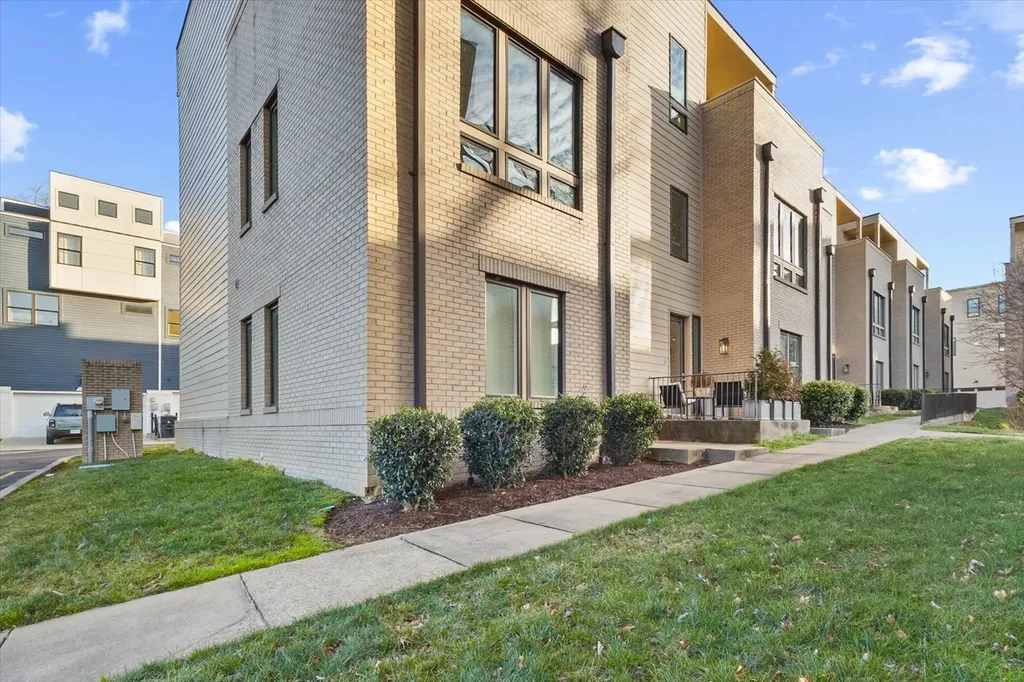 719 Douglas Avenue Nashville TN 37207