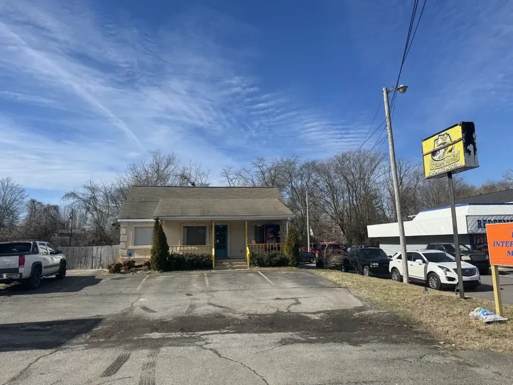 2602 Highway 41, S Greenbrier TN 37073