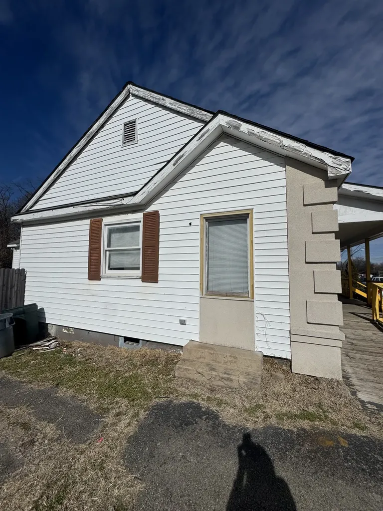 2602 Highway 41, S Greenbrier TN 37073