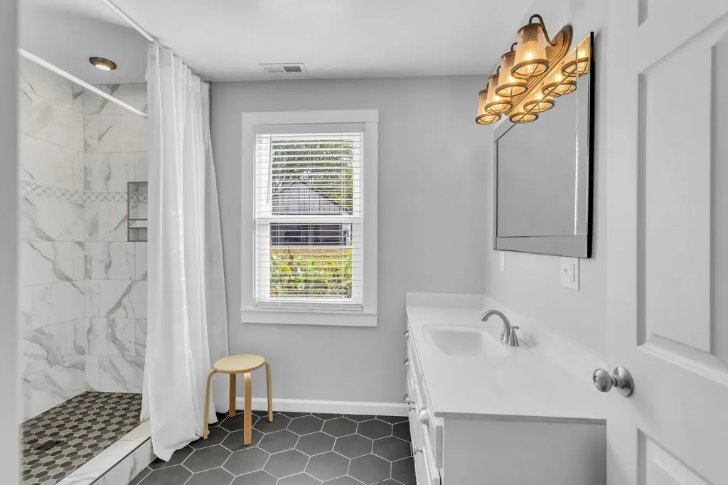 3094 Williamsport Pike Columbia TN 38401