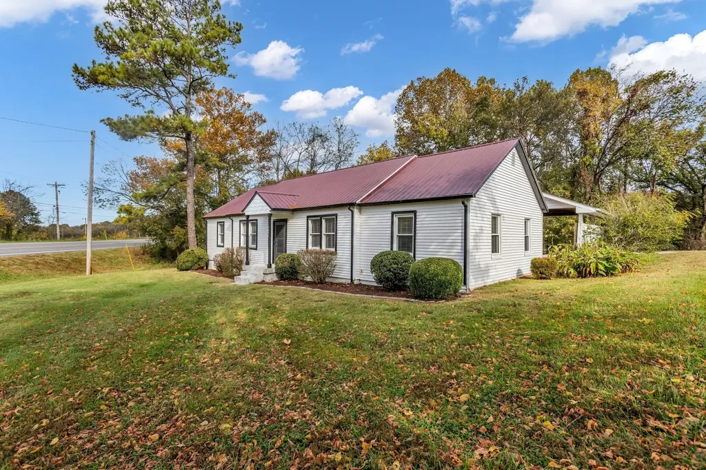 3094 Williamsport Pike Columbia TN 38401
