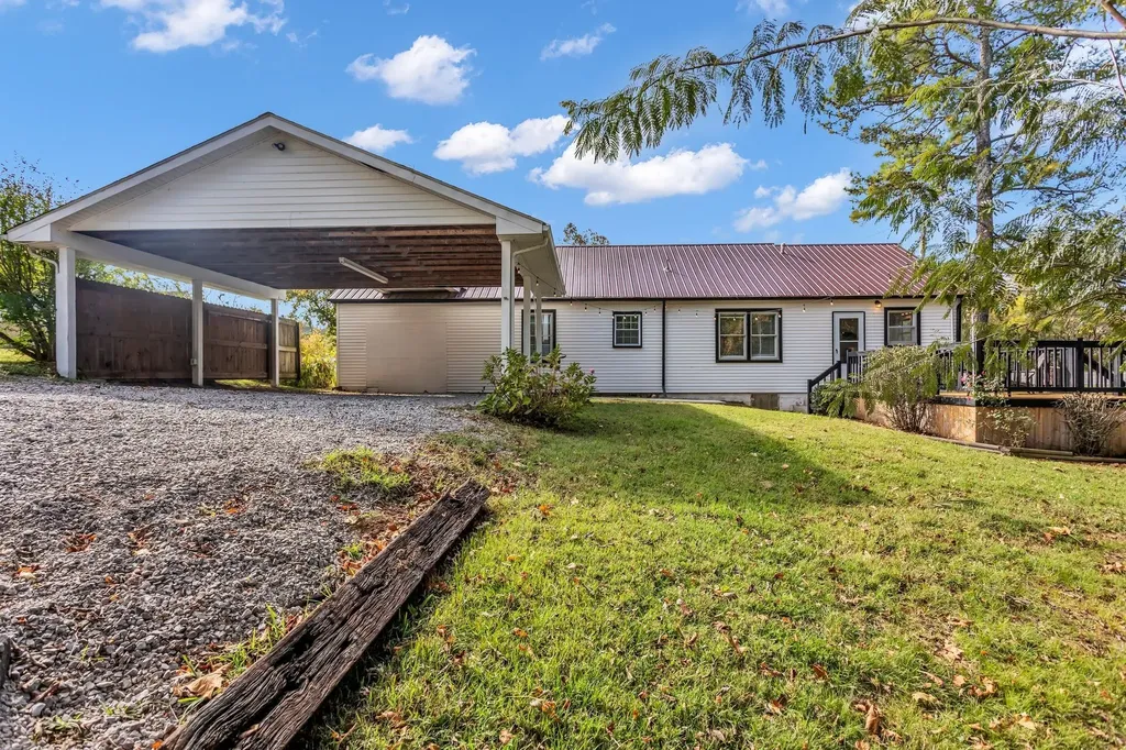 3094 Williamsport Pike Columbia TN 38401