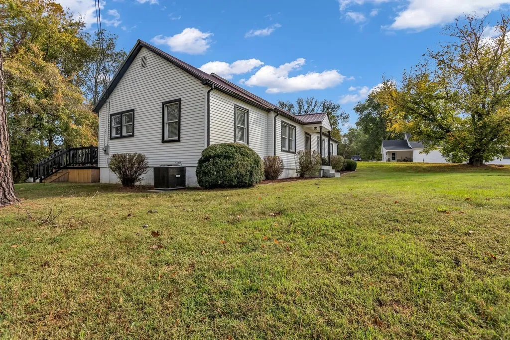 3094 Williamsport Pike Columbia TN 38401
