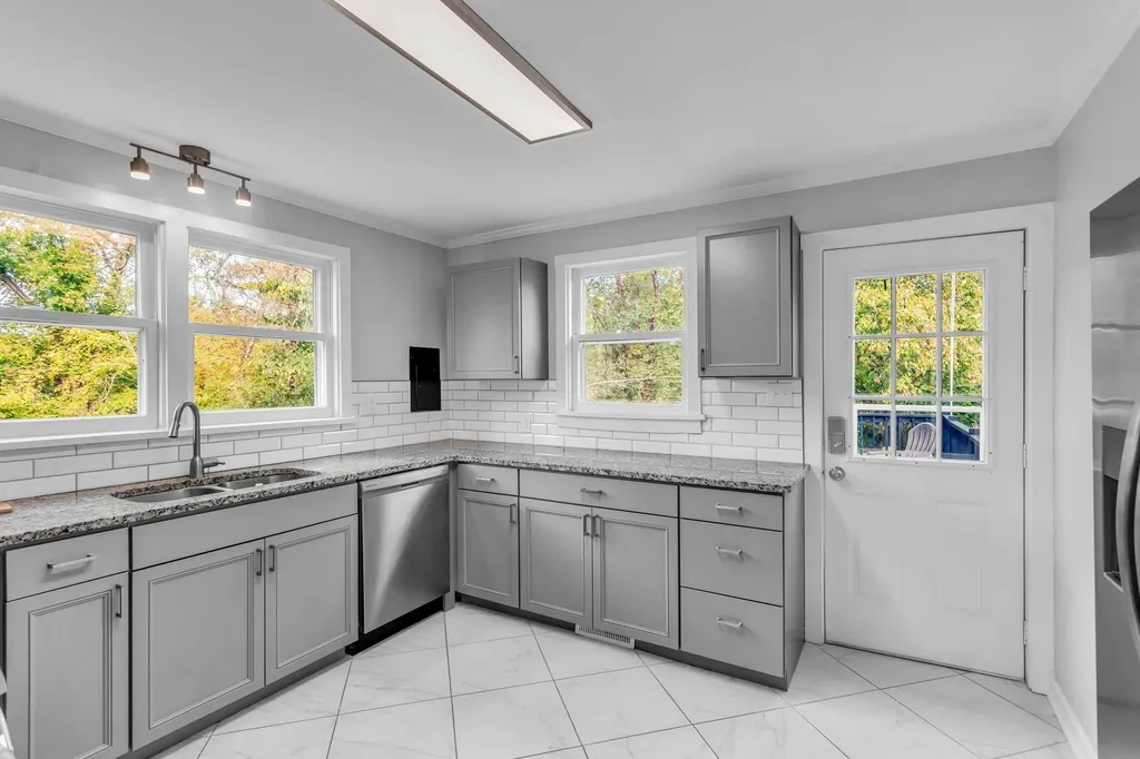 3094 Williamsport Pike Columbia TN 38401