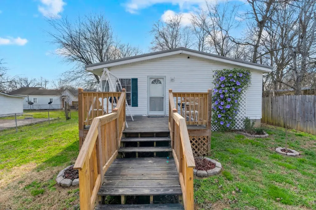 316 S Jefferson Street Tullahoma TN 37388