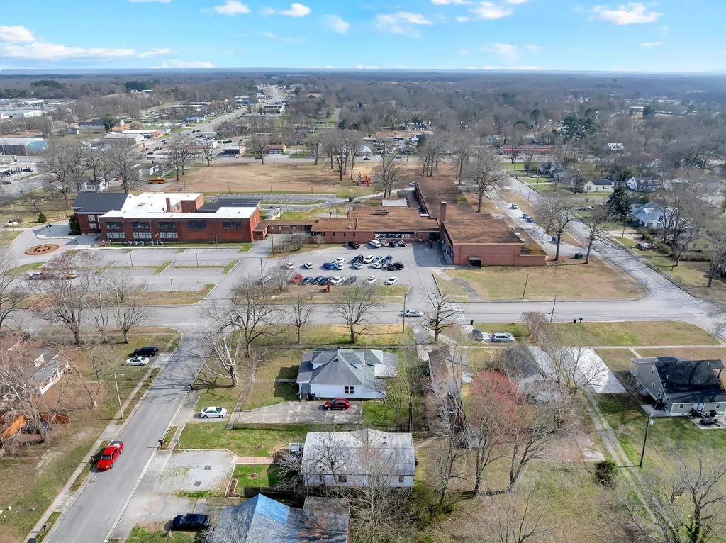 316 S Jefferson Street Tullahoma TN 37388