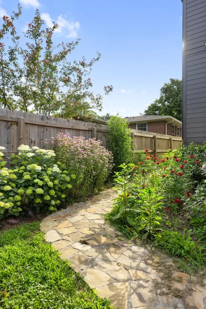 2610A Barclay Drive Nashville TN 37206