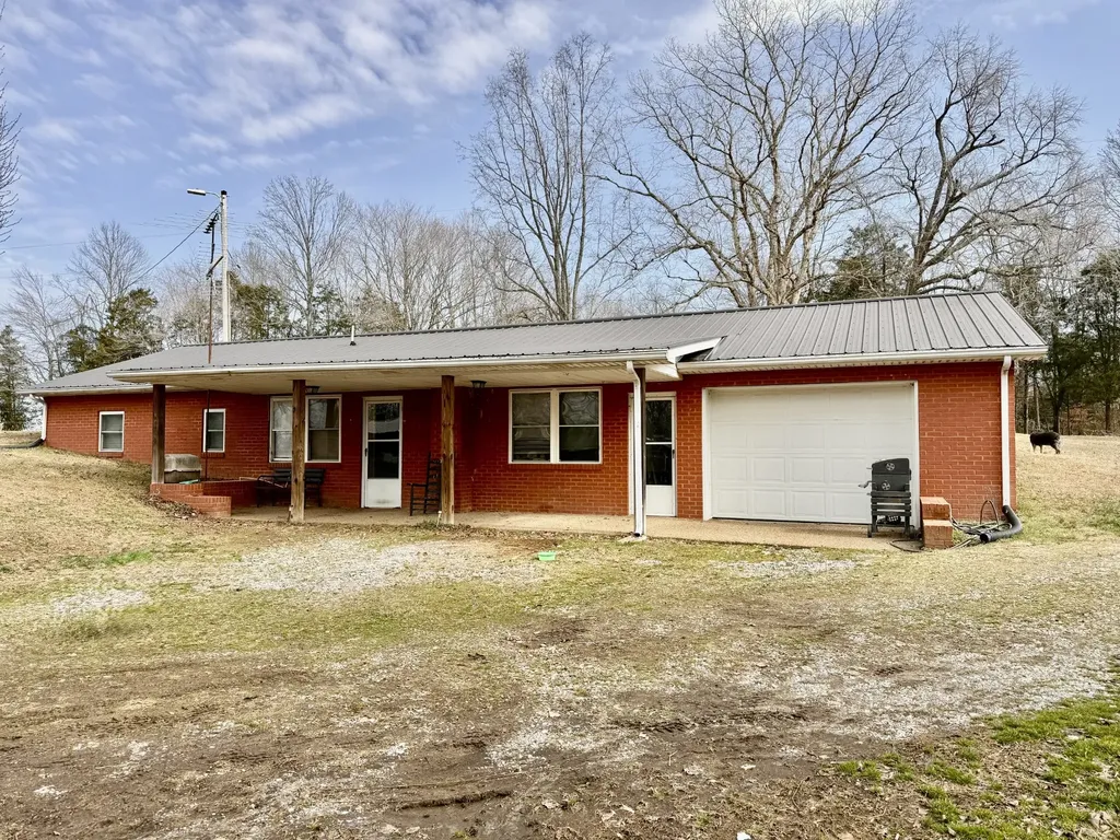 1245 Beech Grove Road Lafayette TN 37083