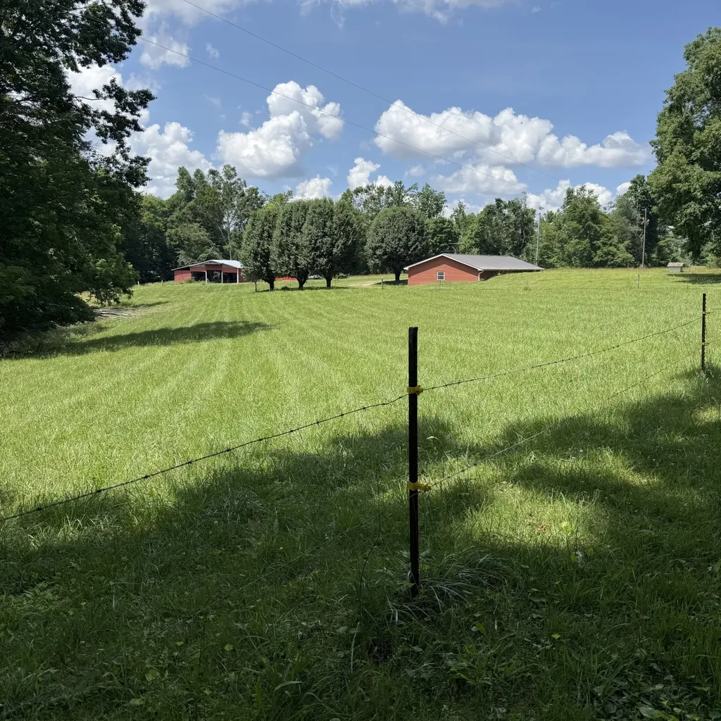1245 Beech Grove Road Lafayette TN 37083