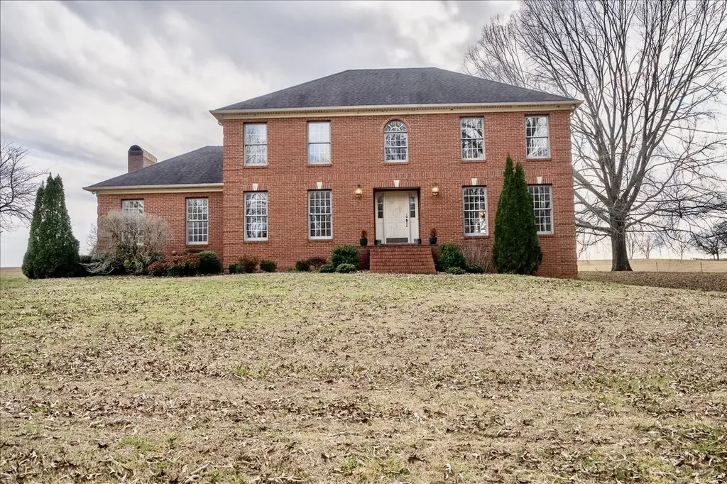 3115 Waynesboro Highway Lawrenceburg TN 38464