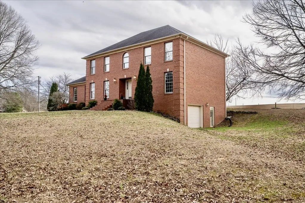 3115 Waynesboro Highway Lawrenceburg TN 38464