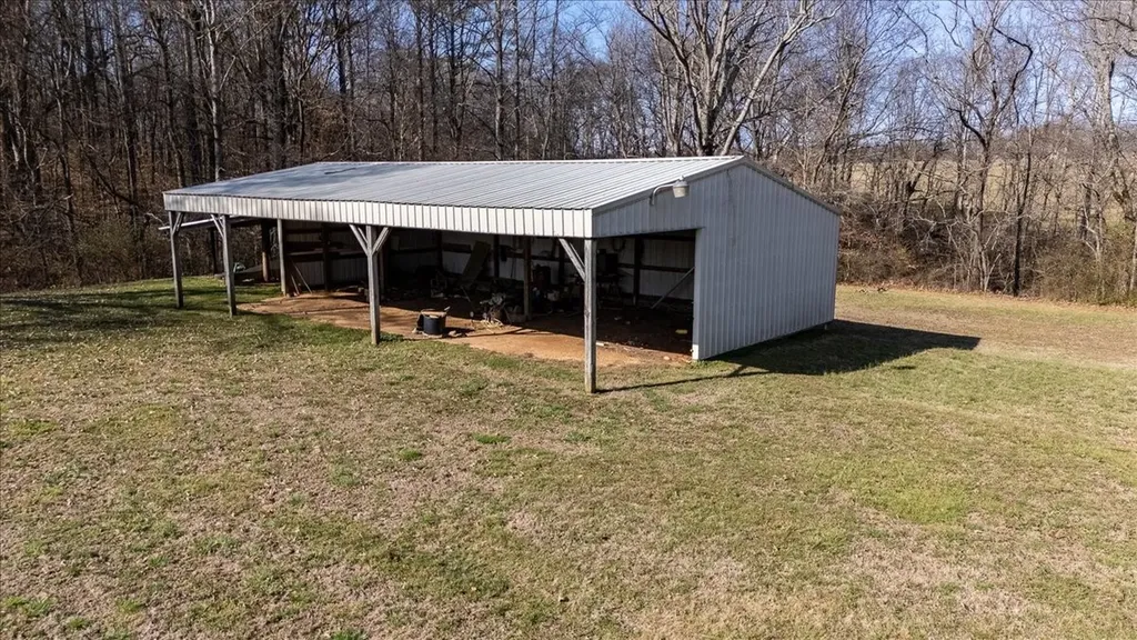 3115 Waynesboro Highway Lawrenceburg TN 38464