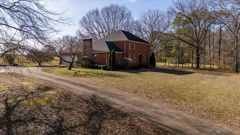 3115 Waynesboro Highway Lawrenceburg TN 38464