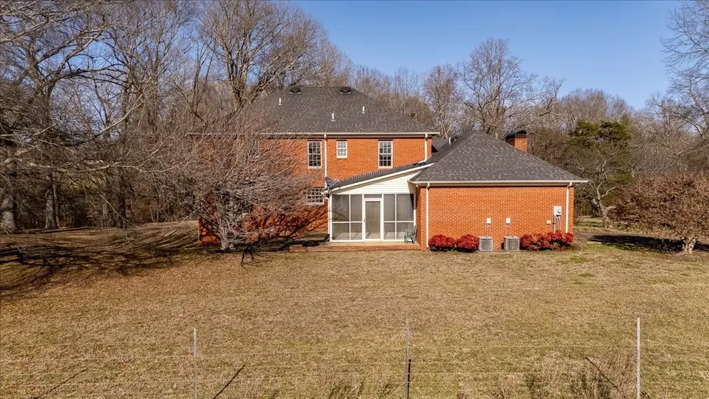 3115 Waynesboro Highway Lawrenceburg TN 38464