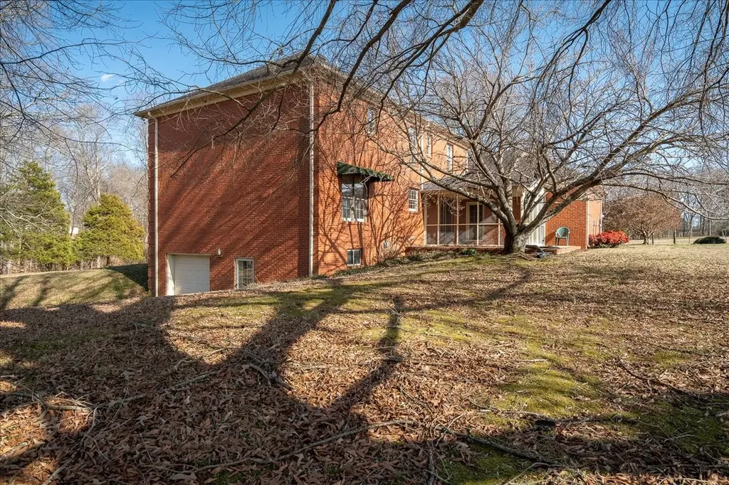 3115 Waynesboro Highway Lawrenceburg TN 38464