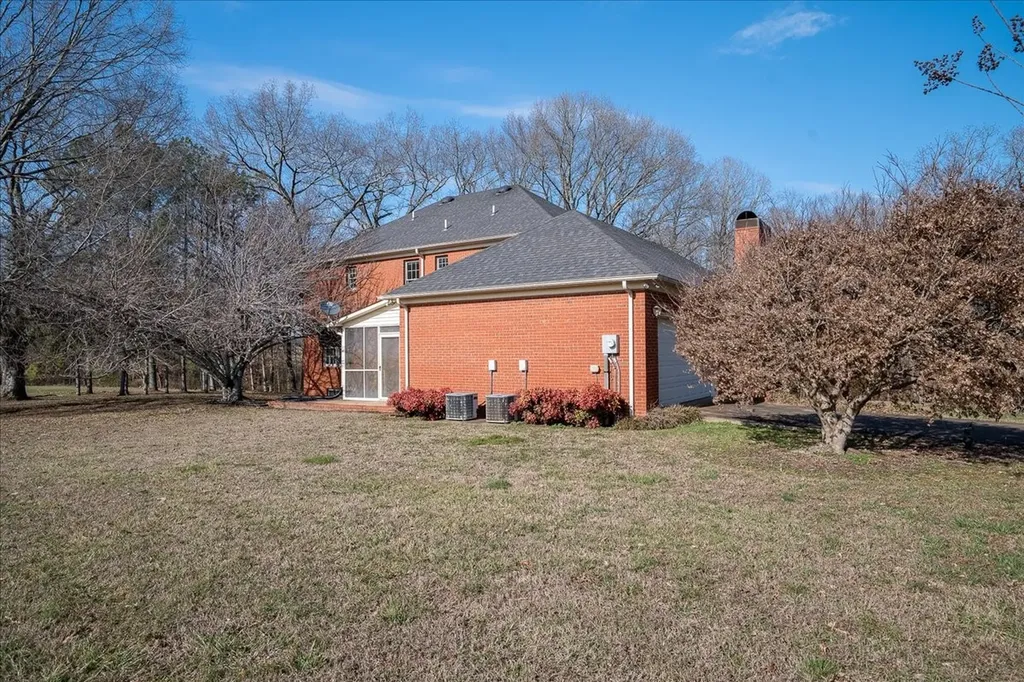 3115 Waynesboro Highway Lawrenceburg TN 38464