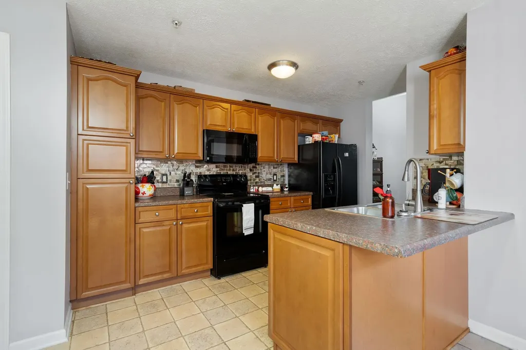 2360 Highway 31, W White House TN 37188