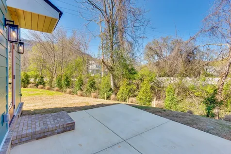 1366 Thomas Avenue Chattanooga TN 37409