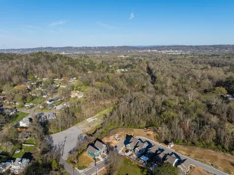 1366 Thomas Avenue Chattanooga TN 37409