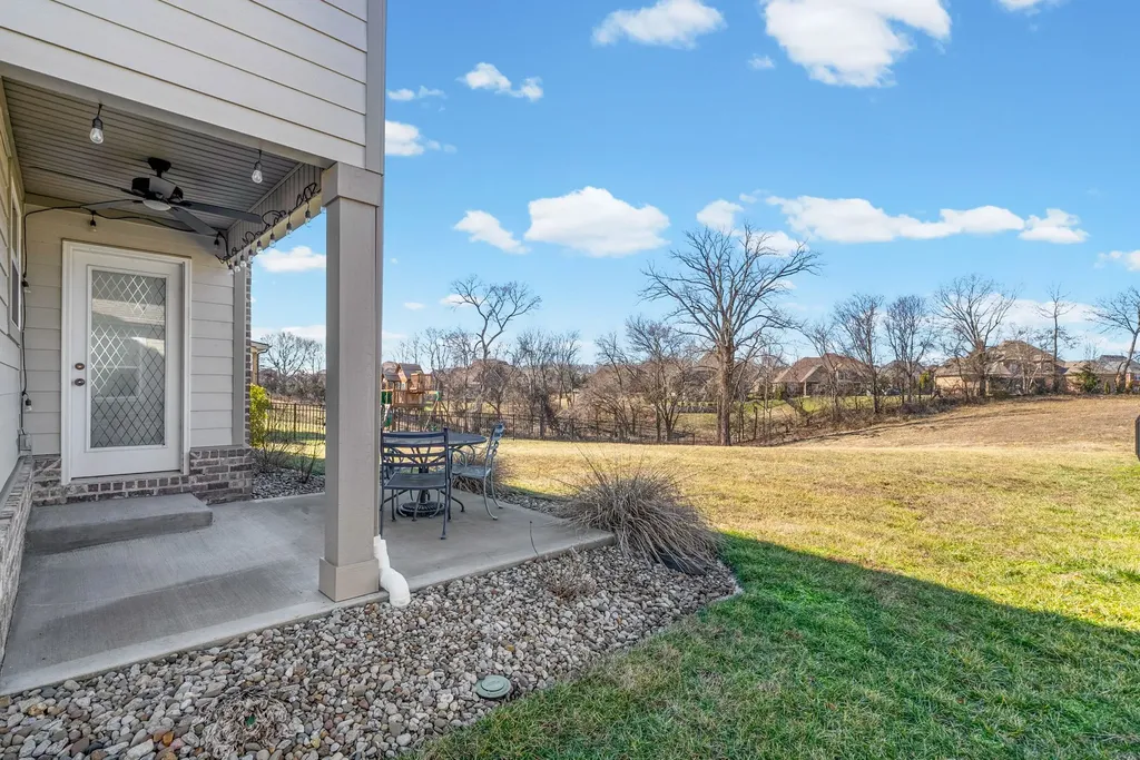 1525 Collins View Way Clarksville TN 37043