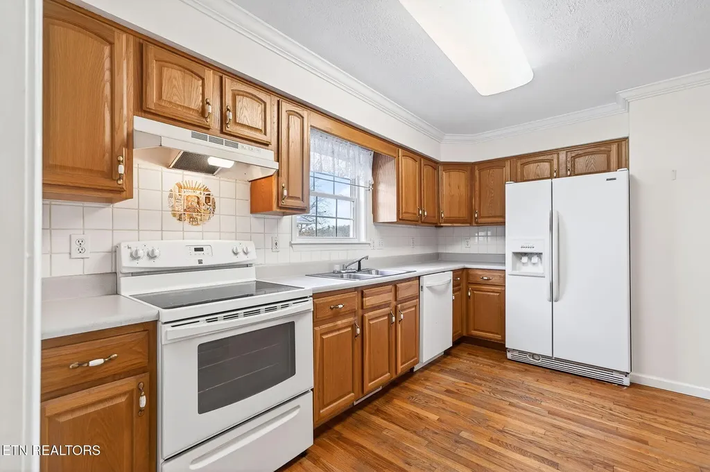 124 Peace Pipe Bend Crossville TN 38572