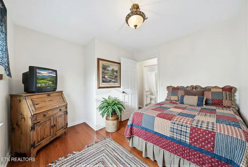 124 Peace Pipe Bend Crossville TN 38572